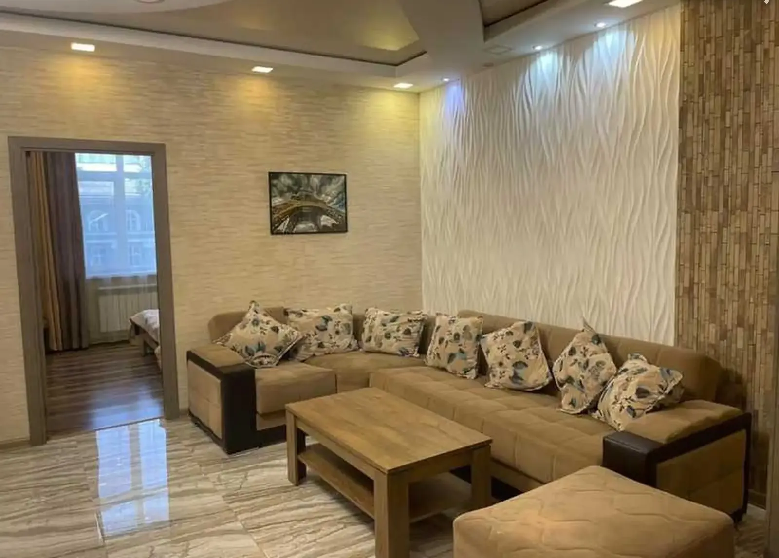 2-комн. квартира, 3 этаж, 70м², Бӯстон Сити