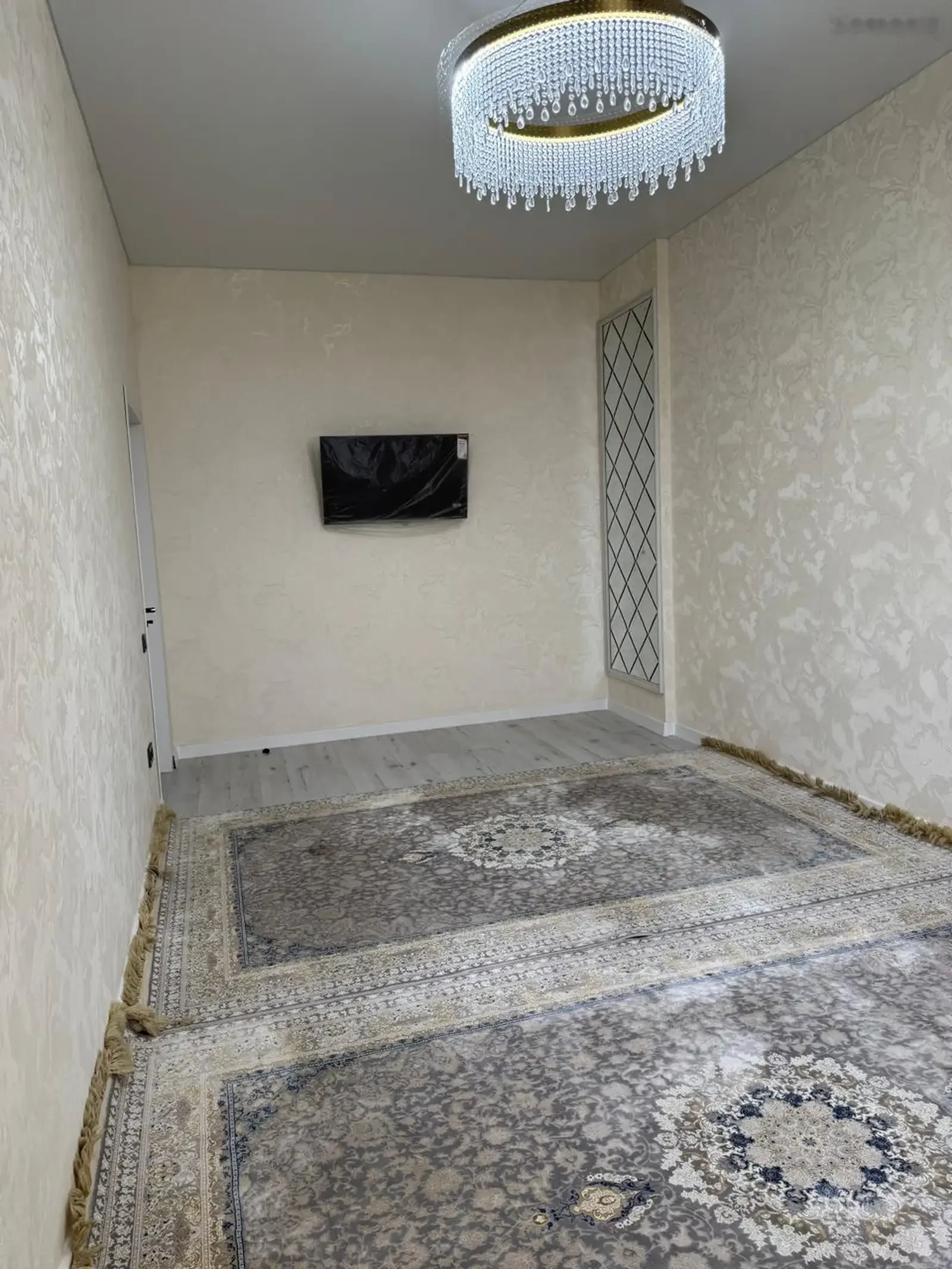 2-комн. квартира, 9 этаж, 72м², Шохмансур