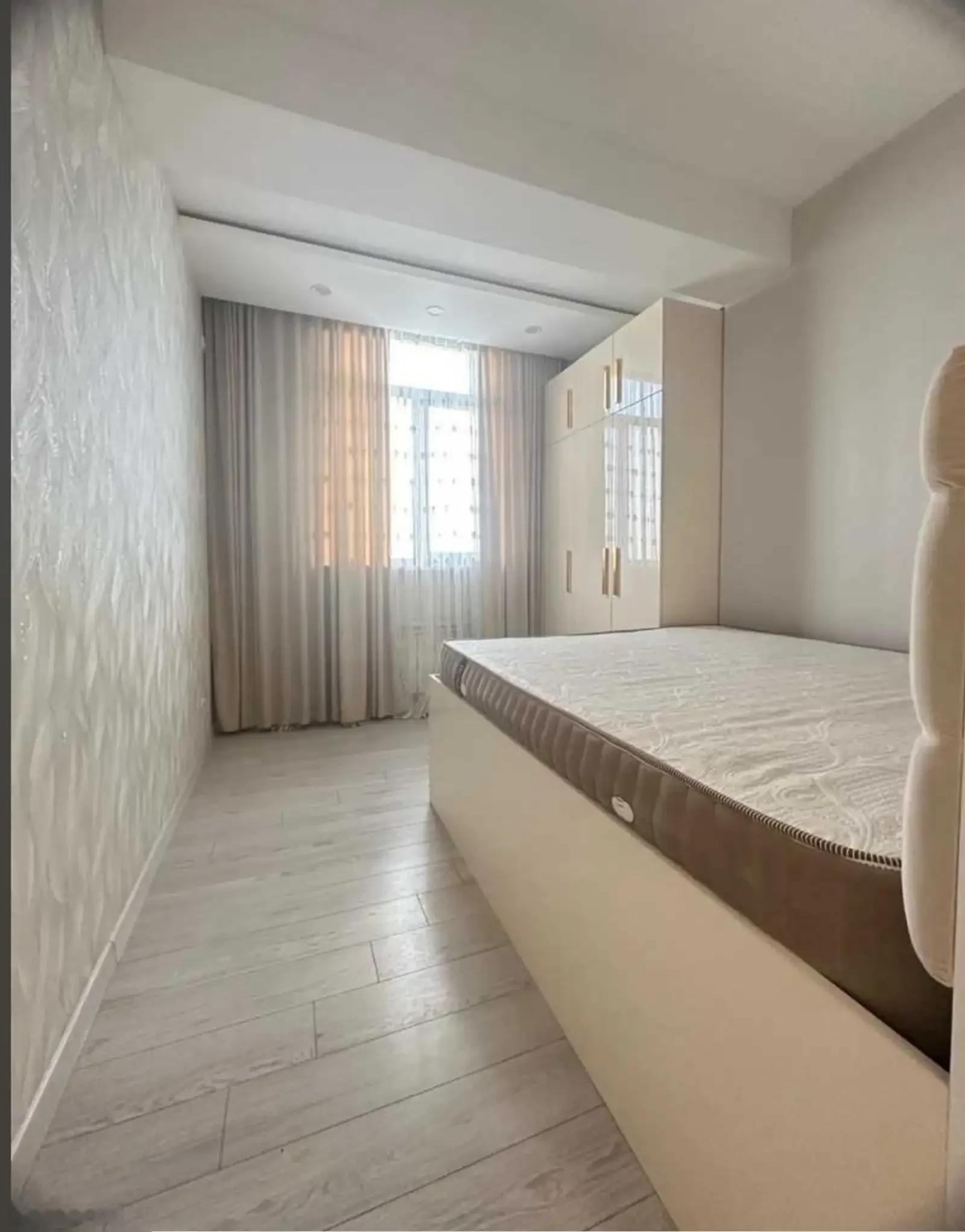 3-комн. квартира, 9 этаж, 80м², Аэропорт