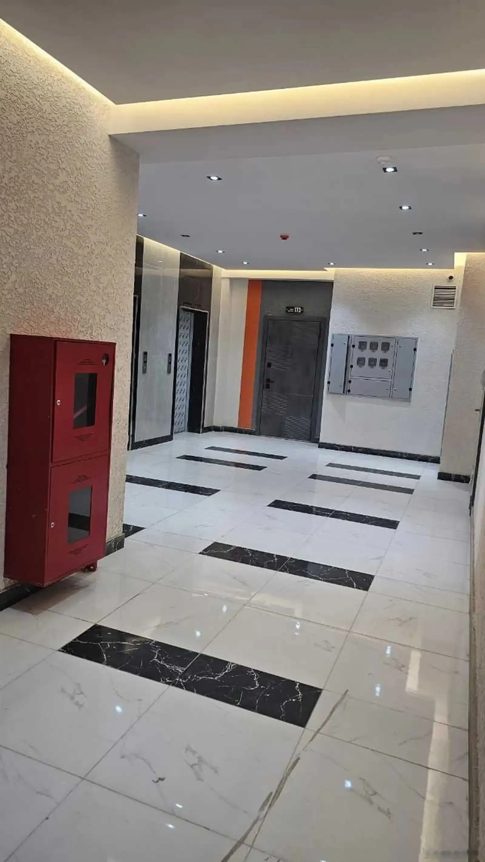 2-комн. квартира, 16 этаж, 65м², кафе Cуман