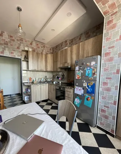 3-комн. квартира, 13 этаж, 85 м², дом над ЮСКОМ, рядом с ТРЦ Ашан