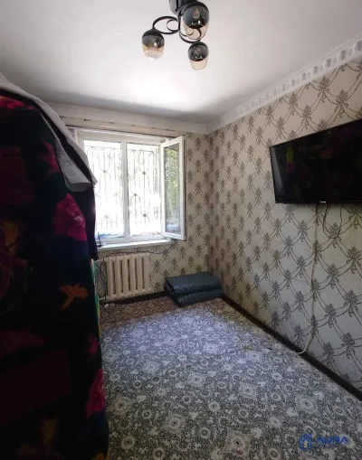 3-комн. квартира, 1 этаж, 63 м², Сино, 104мкр (Сана-1, пеши ресторани Валичон)