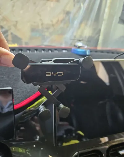 Держатель для телефона BYD E2