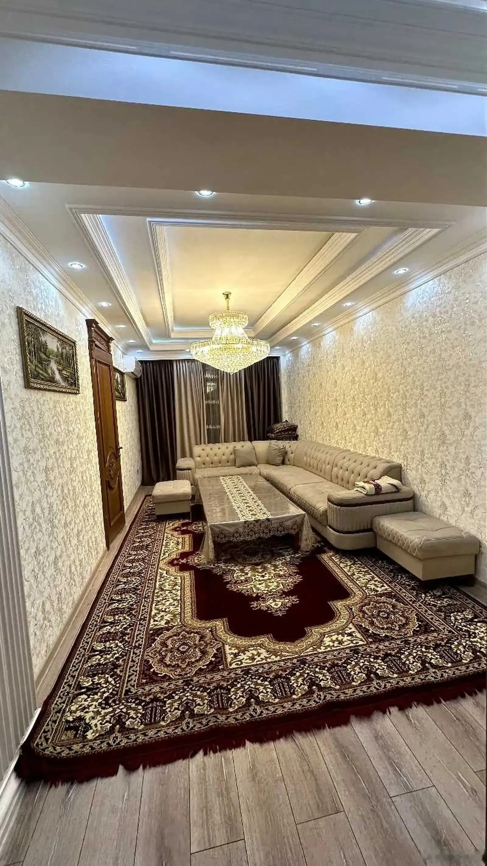 4-комн. квартира, 2 этаж, 130м², сафо