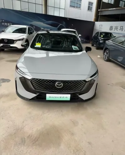 Mazda 2 2025