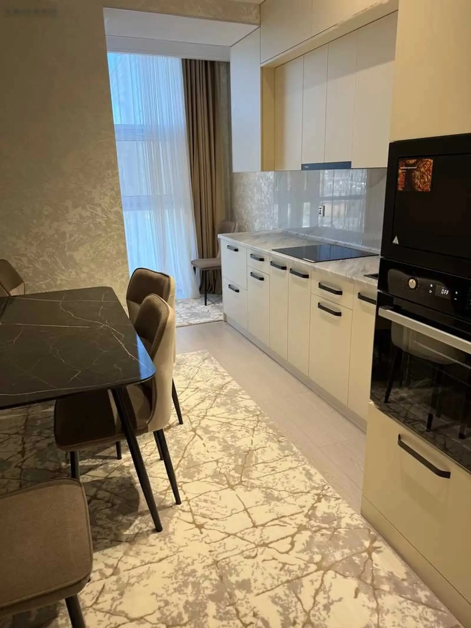 2-комн. квартира, 10 этаж, 80м², Ашан