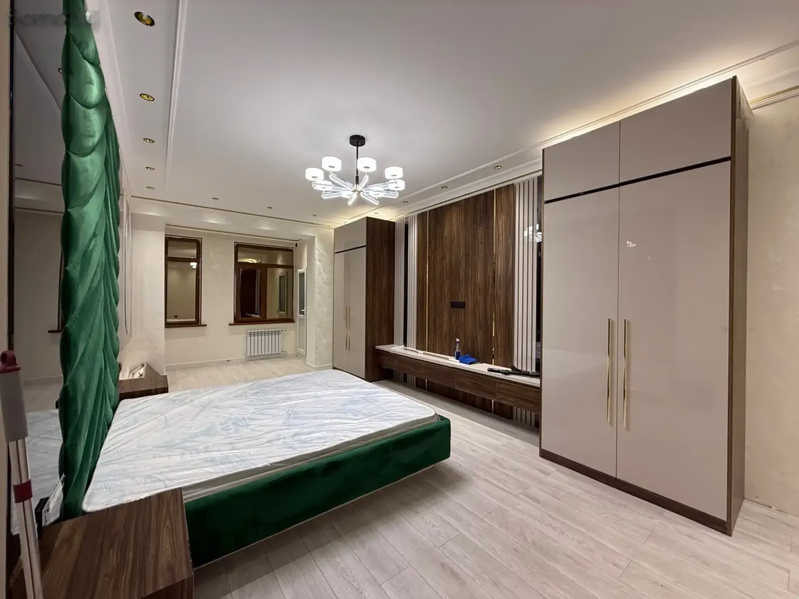 2-комн. квартира, 12 этаж, 92 м², Шохмансур