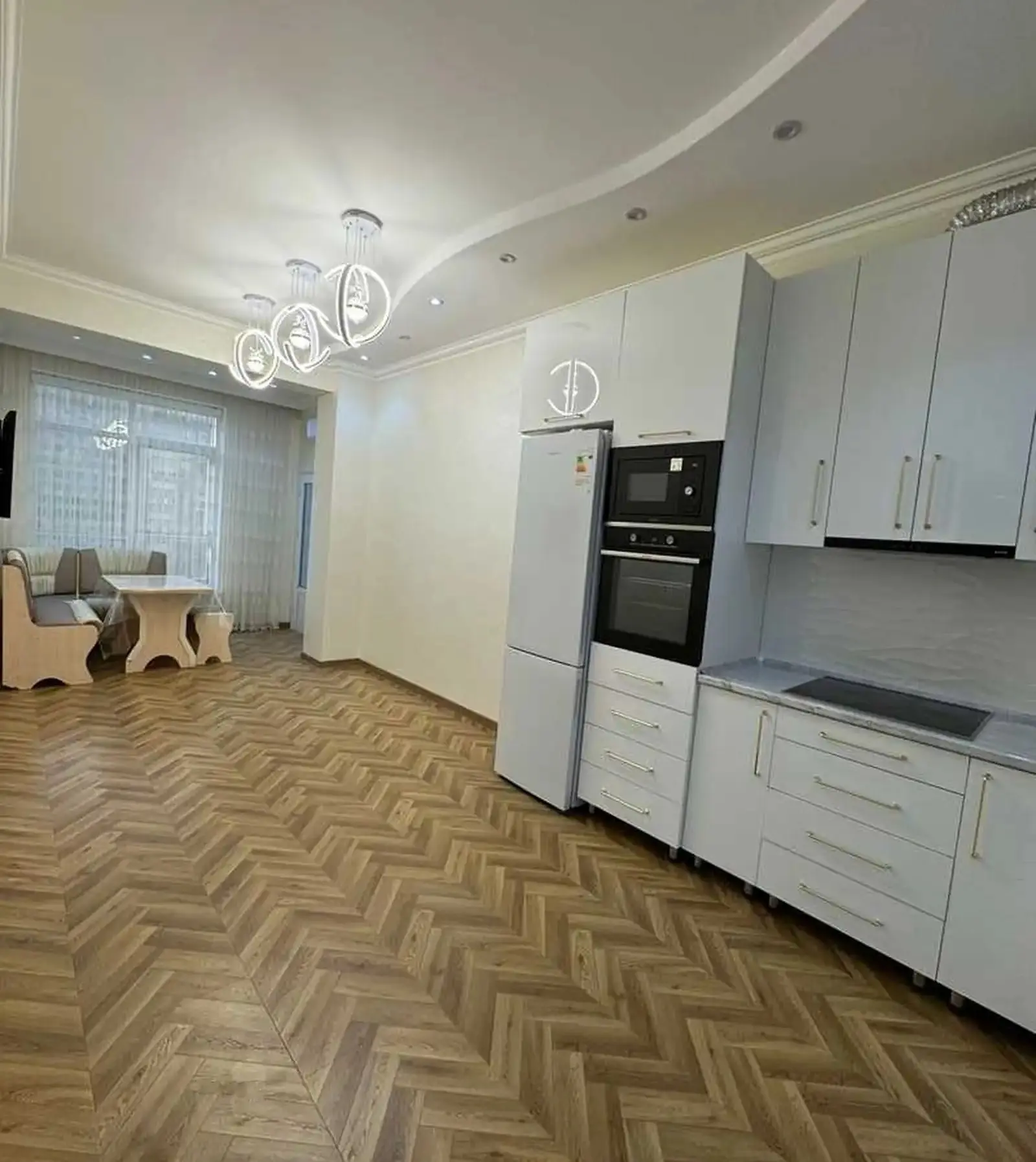 3-комн. квартира, 7 этаж, 100м², И.Сомони