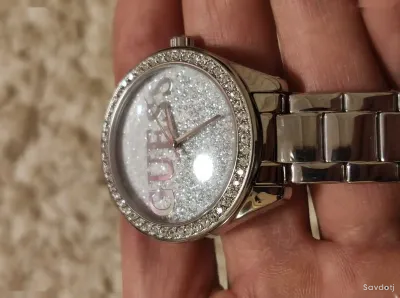 Часы Guess W0987L1