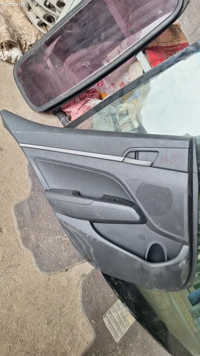 Обшивка двери от Hyundai