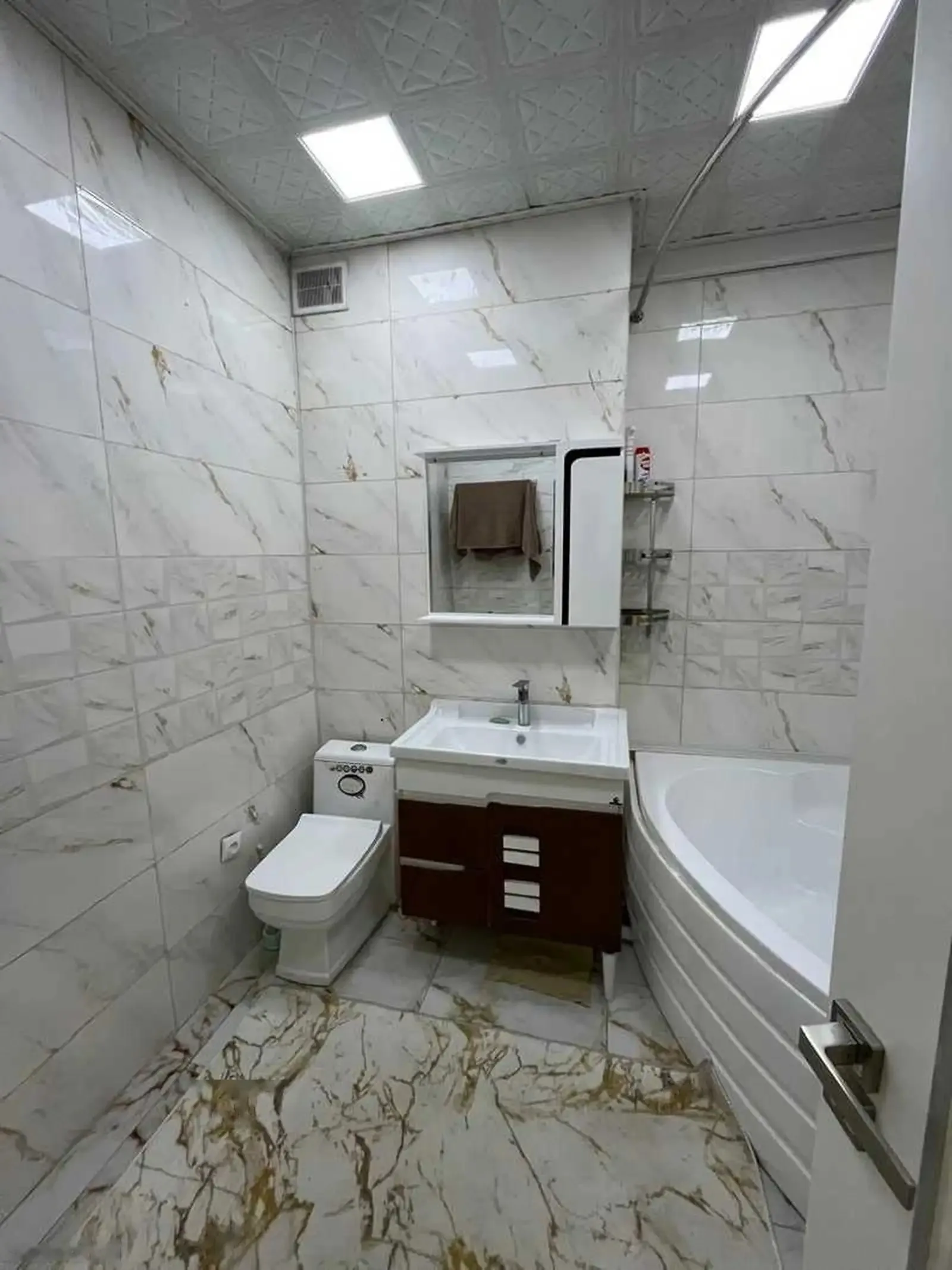 2-комн. квартира, 7 этаж, 66м², Овир