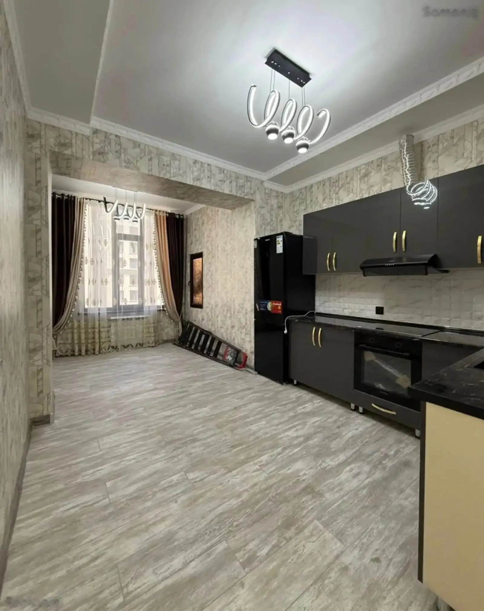 2-комн. квартира, 9 этаж, 100м², Шохмансур
