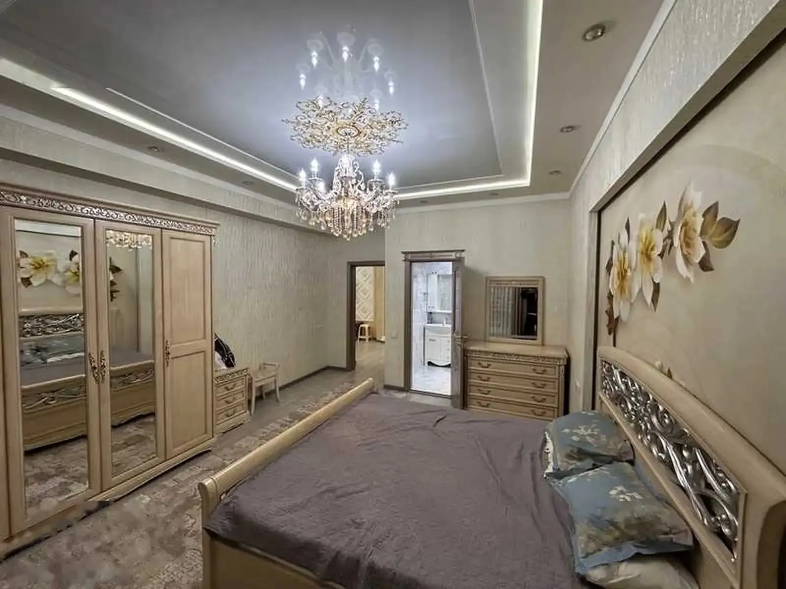 4-комн. квартира, 12 этаж, 210м², Оперка