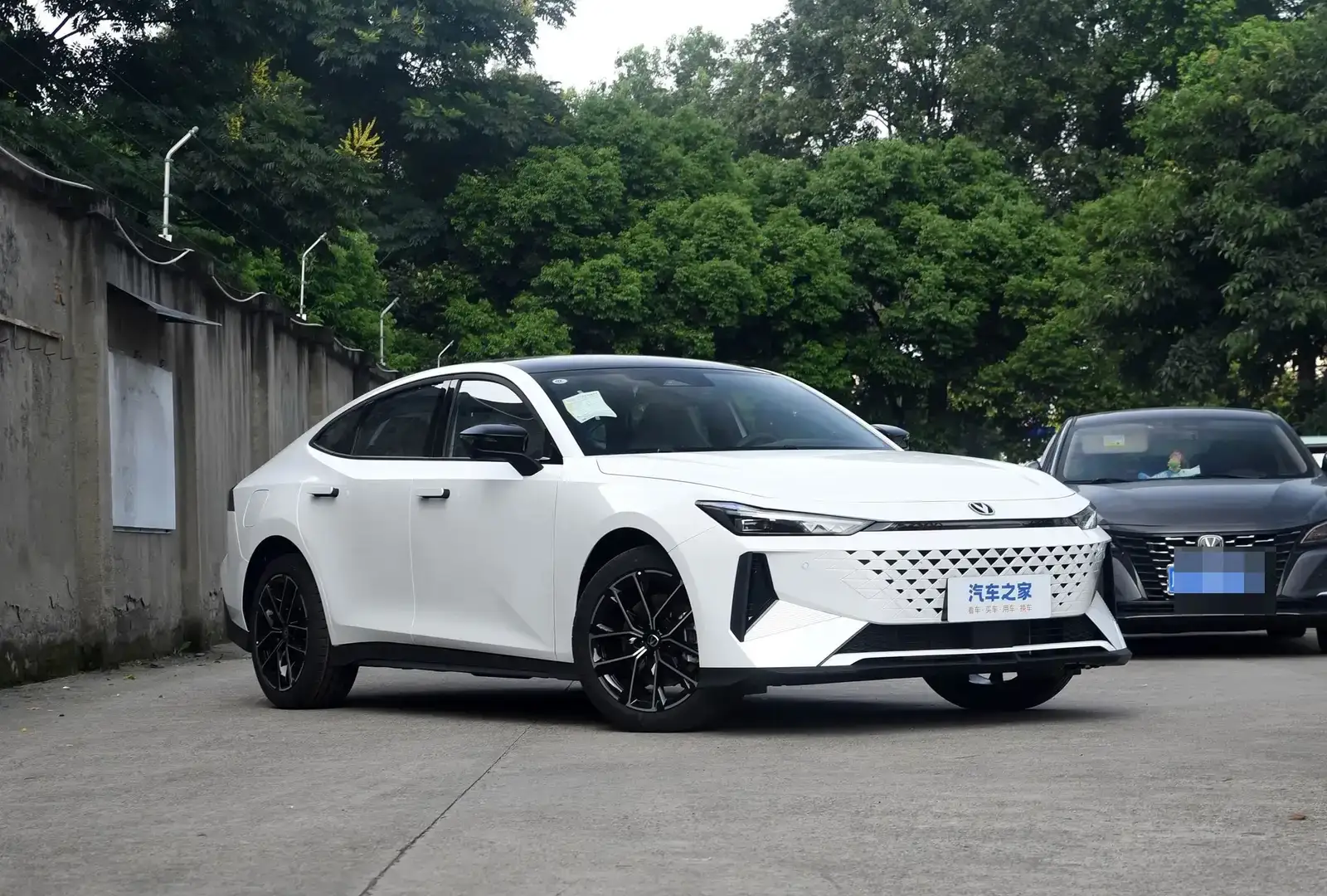 Changan UNI-V,