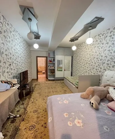 3-комн. квартира, 5 этаж, 156 м², Овир