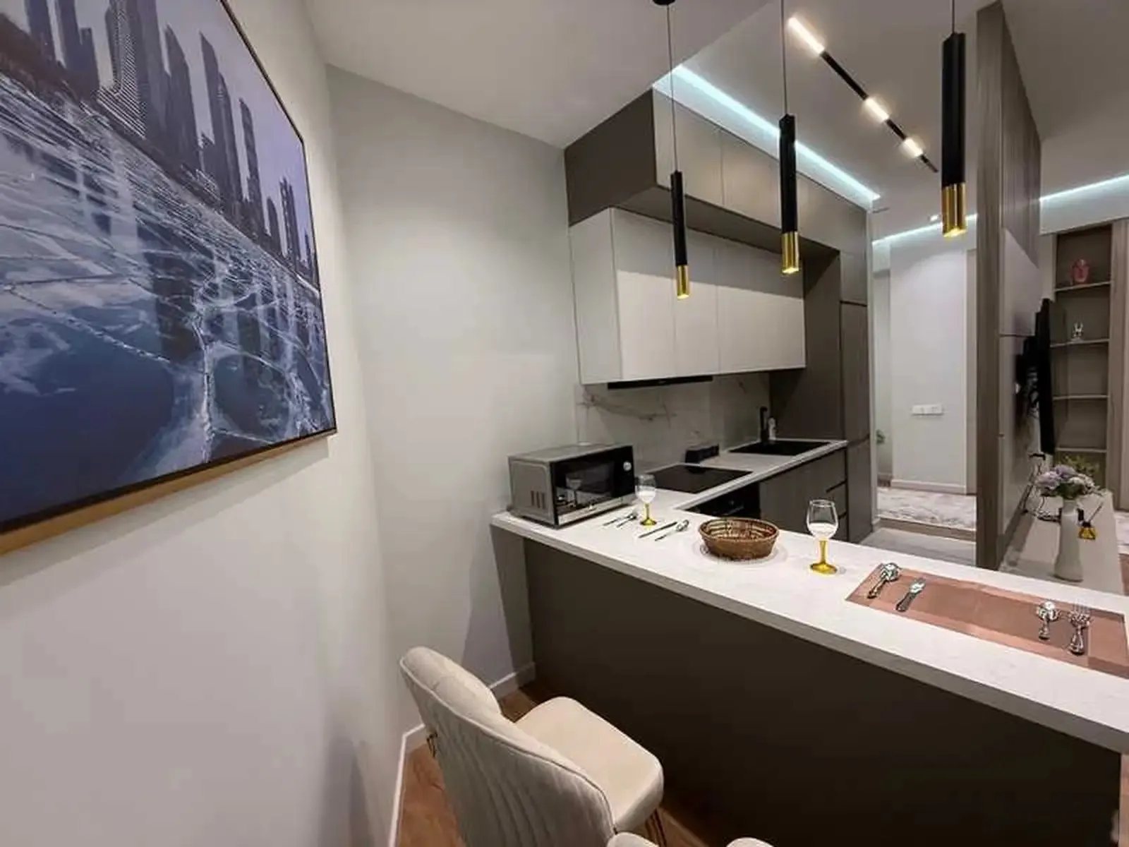 2-комн. квартира, 11 этаж, 77м², Овир