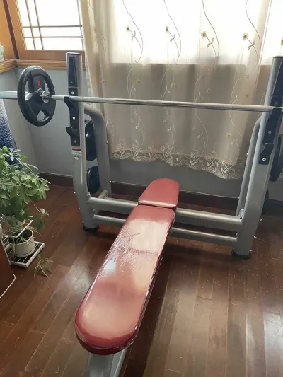 Жим лежа