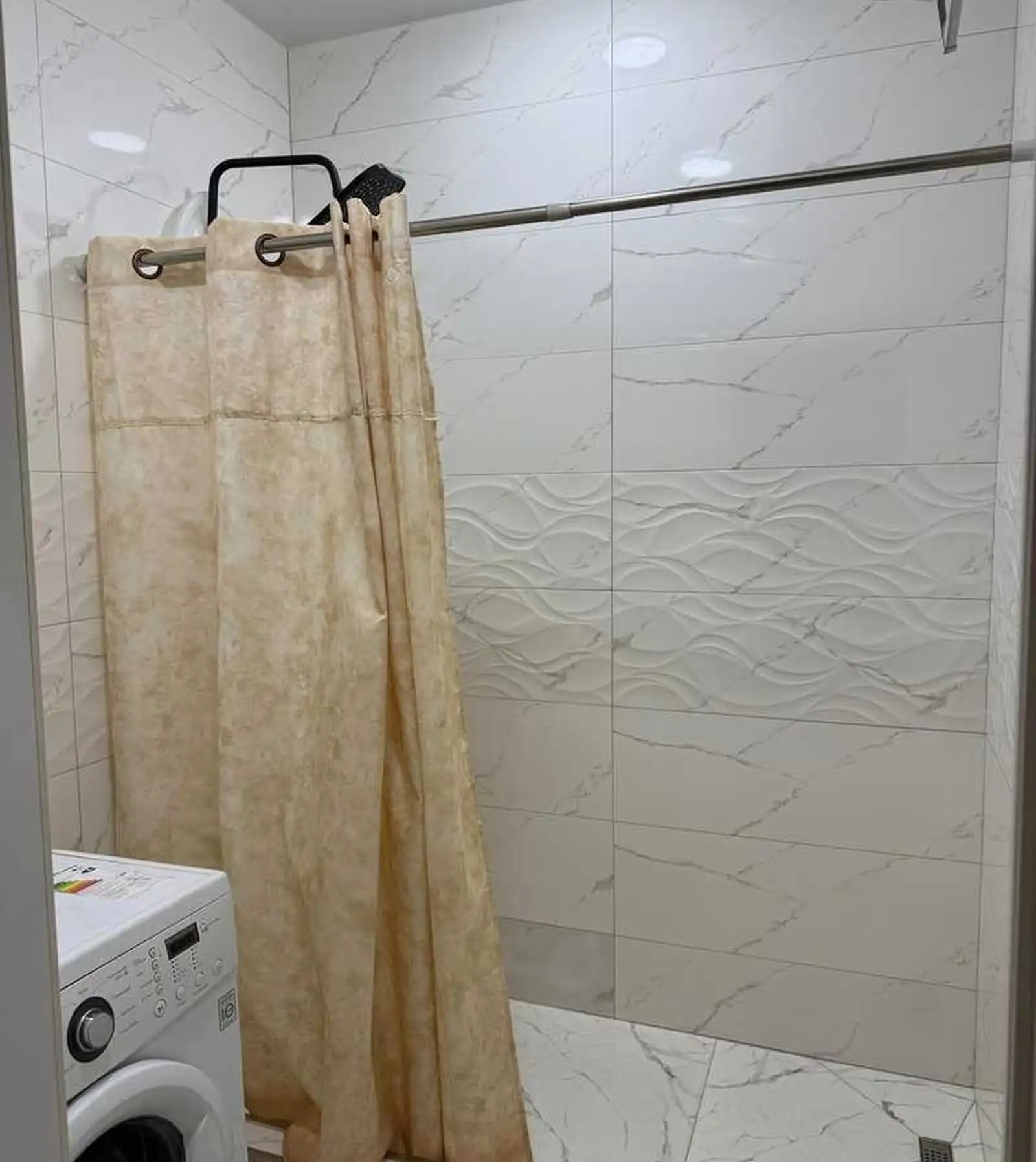 2-комн. квартира, 6 этаж, 63м², Шохмансур доми Бахт Z Пайкар Созидания ру баруи Гостиница Хилтон