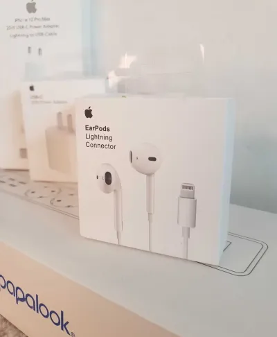 Наушники airPods