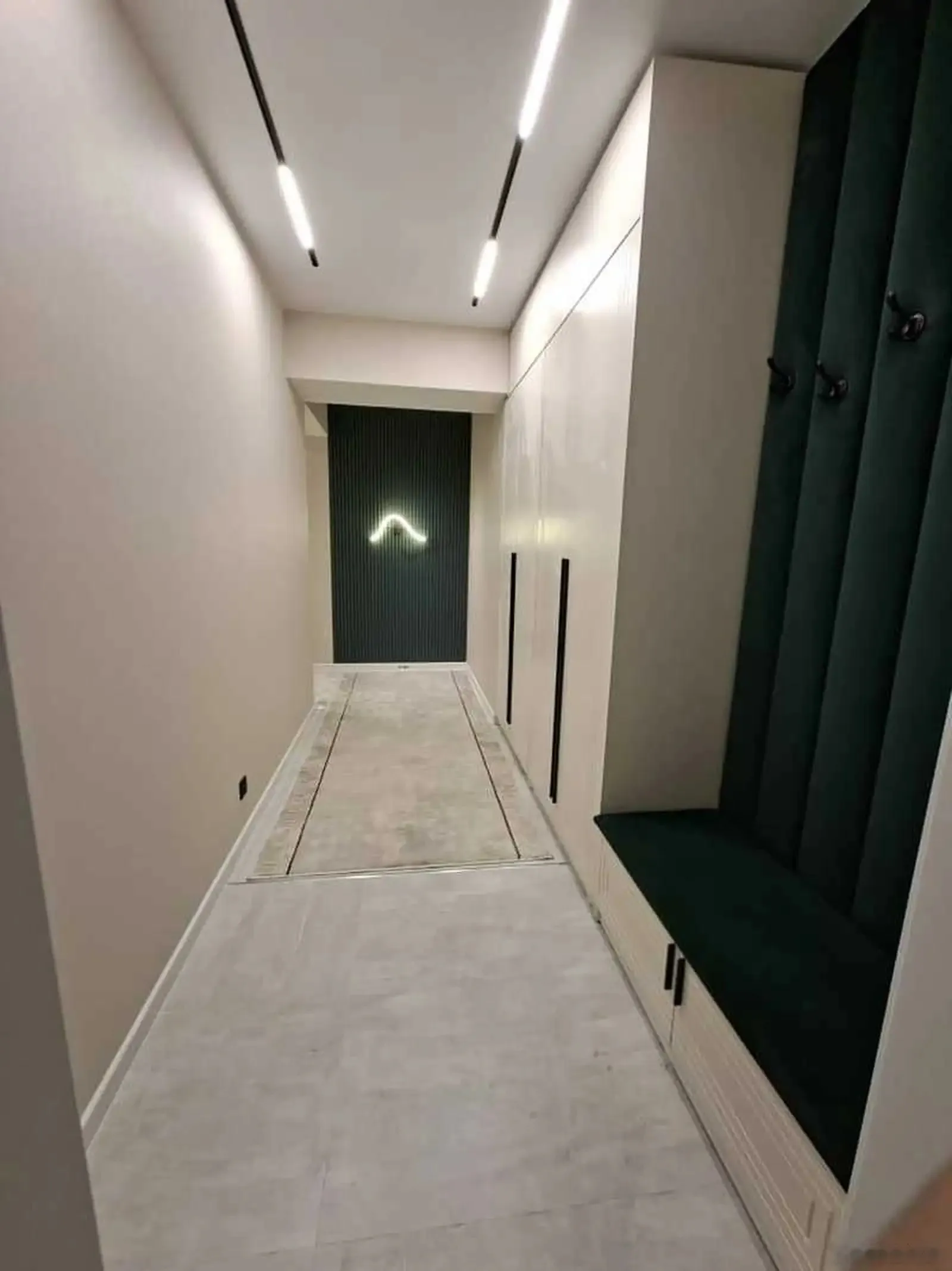 3-комн. квартира, 16 этаж, 87м², пайкари голубой экран
