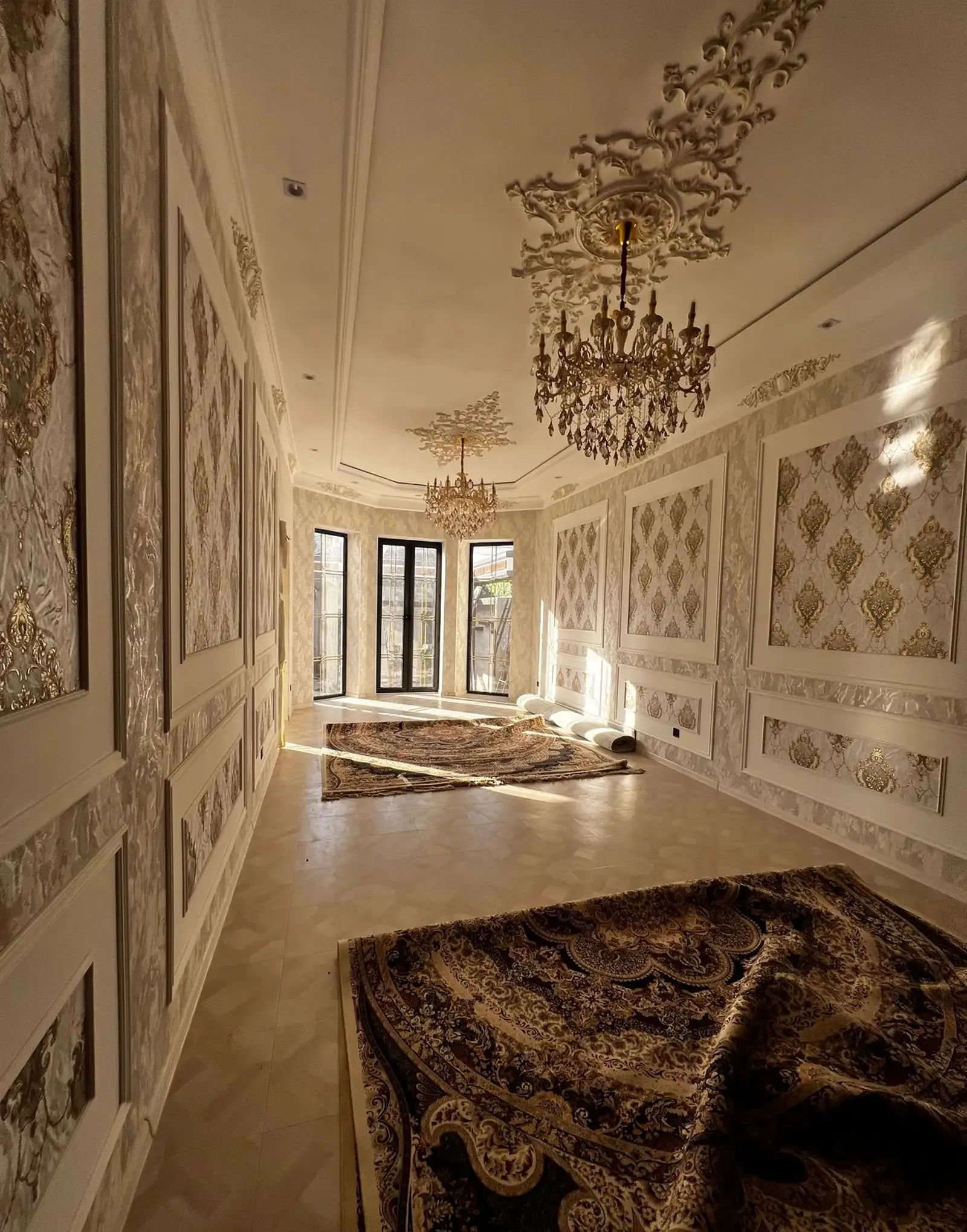 3-этажный, 12 комнатный дом, 830 м², Ашан