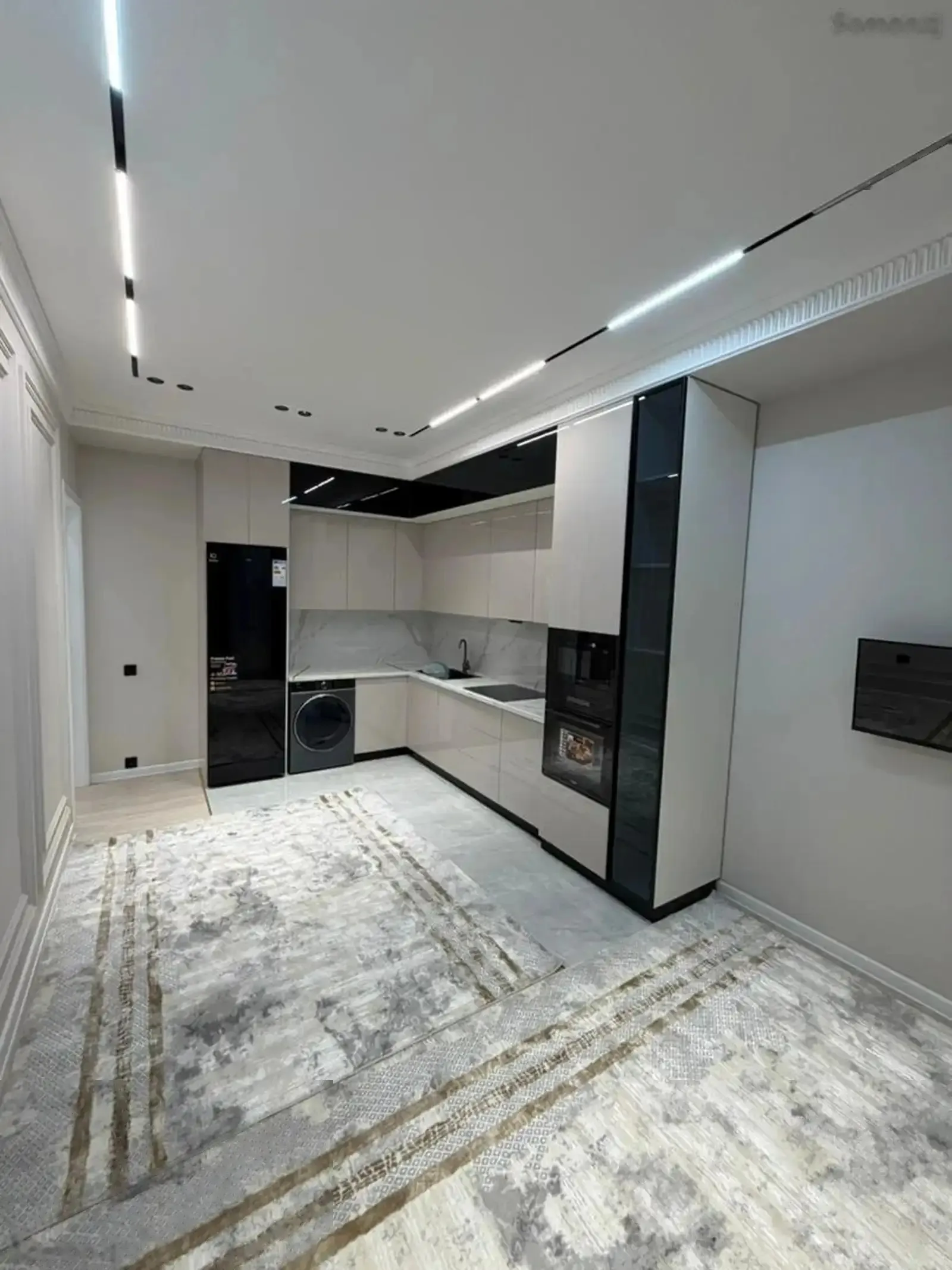 2-комн. квартира, 15 этаж, 100м², подиклиникаи