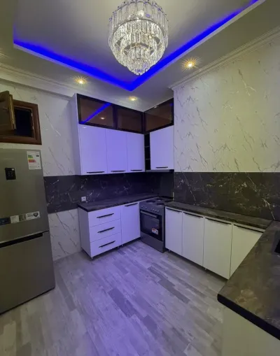 3-комн. квартира, 3 этаж, 98 м², 33 мкр