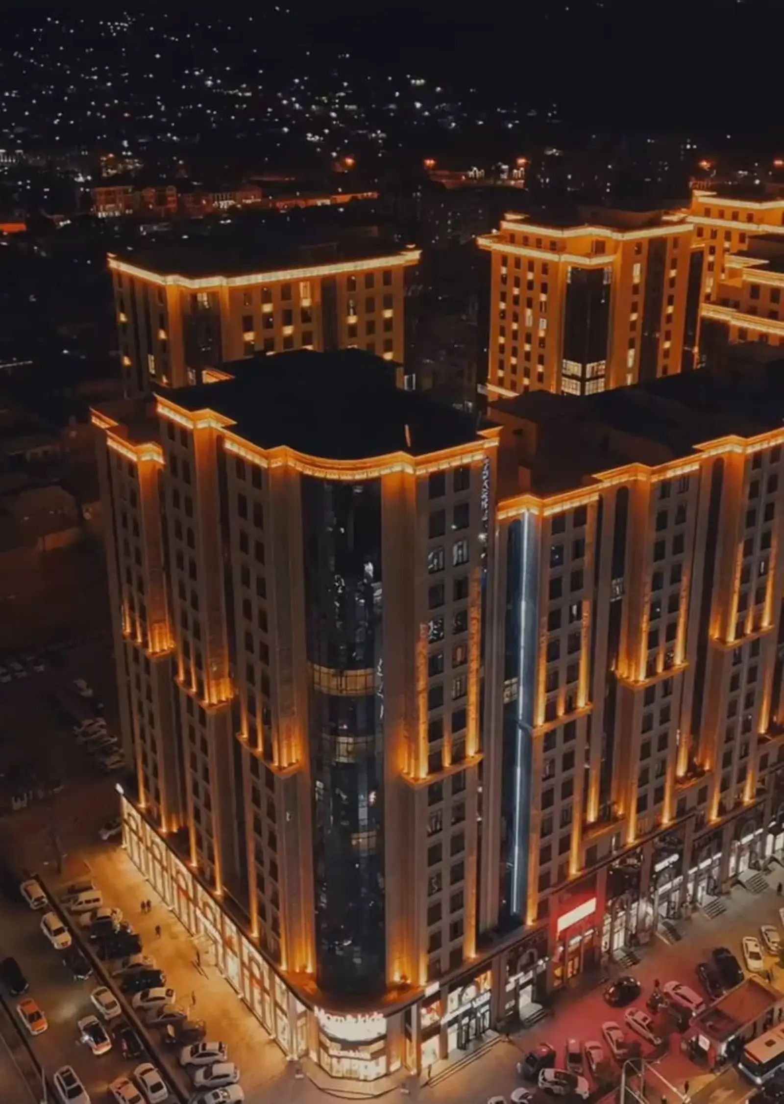 6-комн. квартира, 17 этаж, 596 м², Ул. Айни