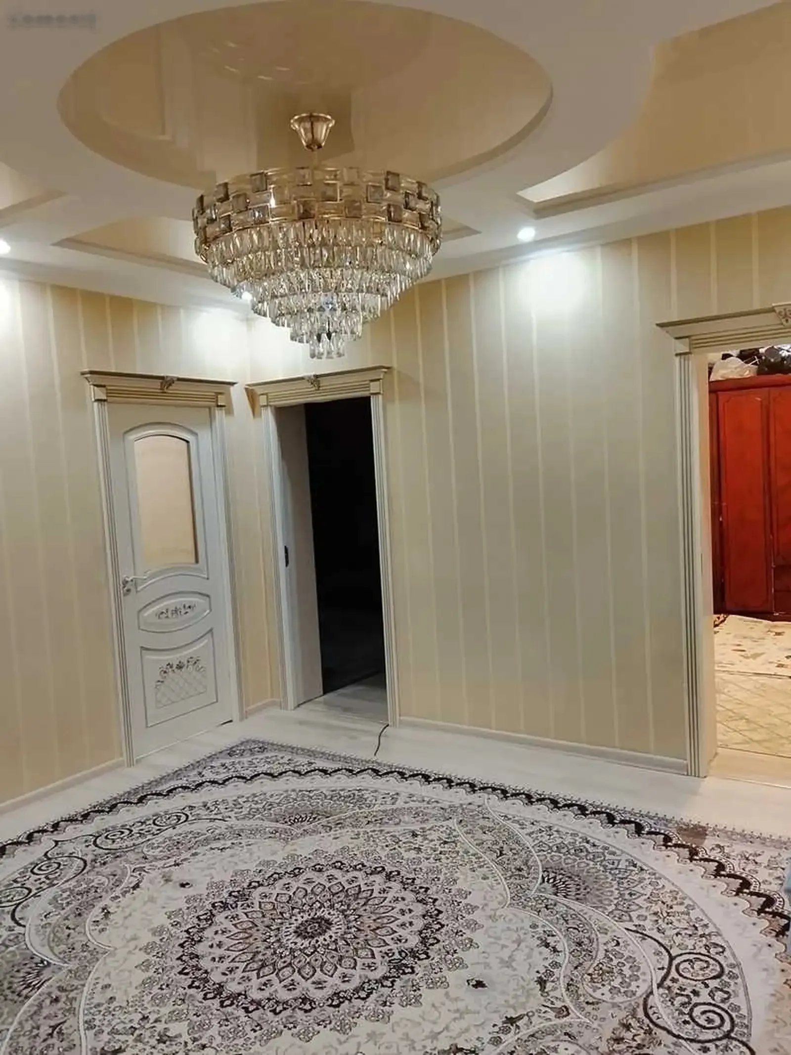 3-комн. квартира, 2 этаж, 91м², Зарафшон