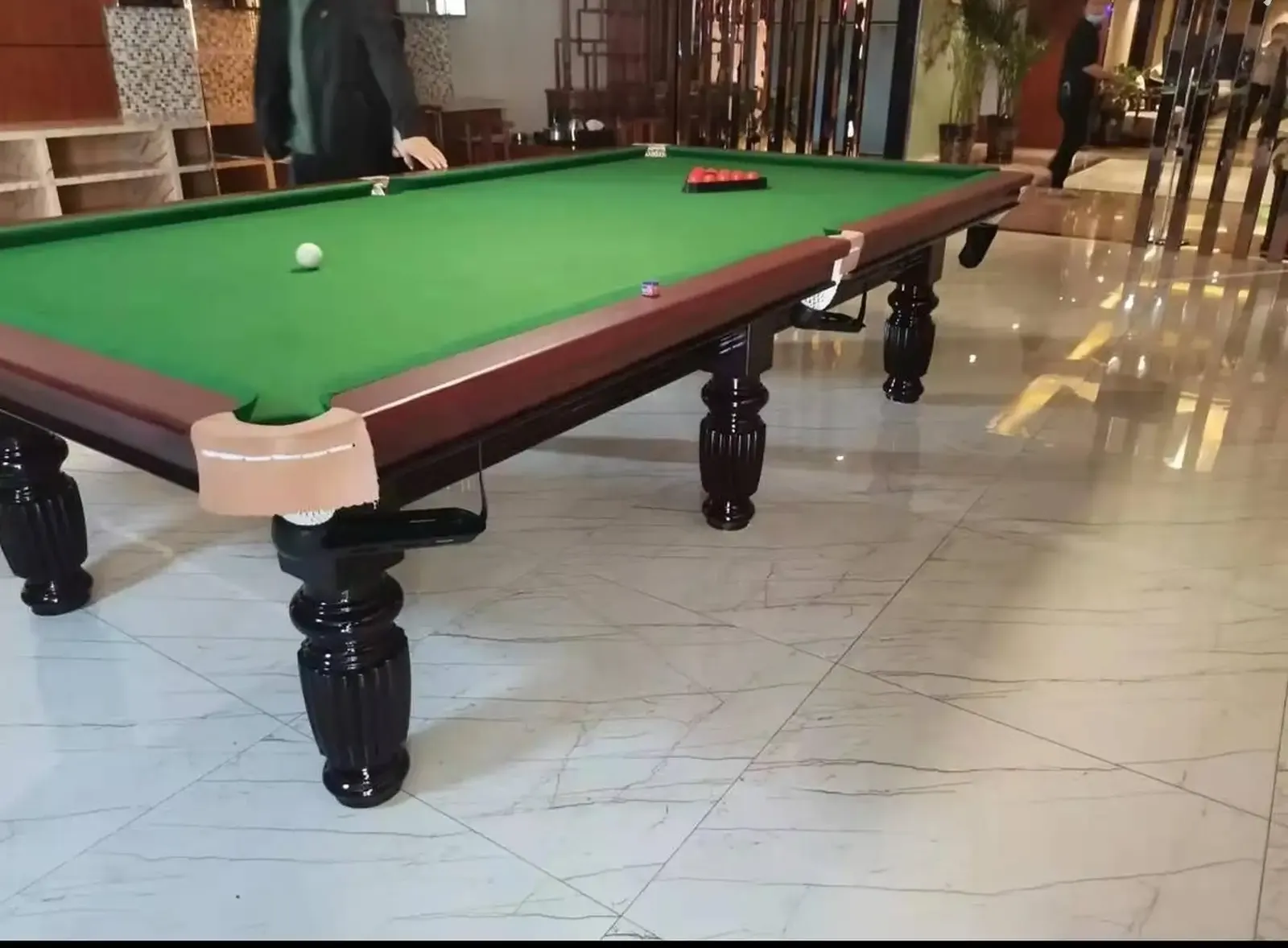 Бильярдный стол