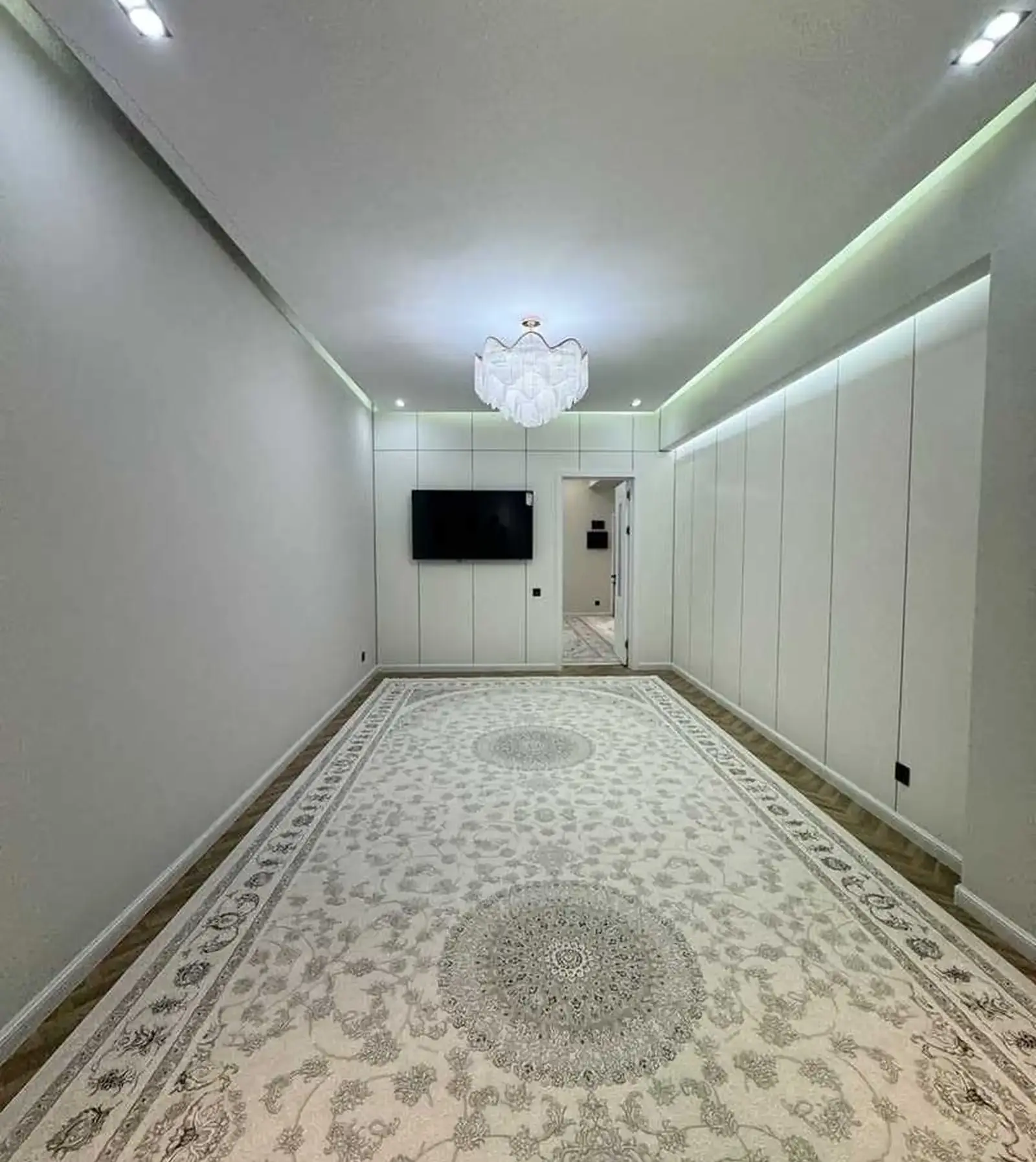 3-комн. квартира, 11 этаж, 111 м², Исмоили Сомонӣ