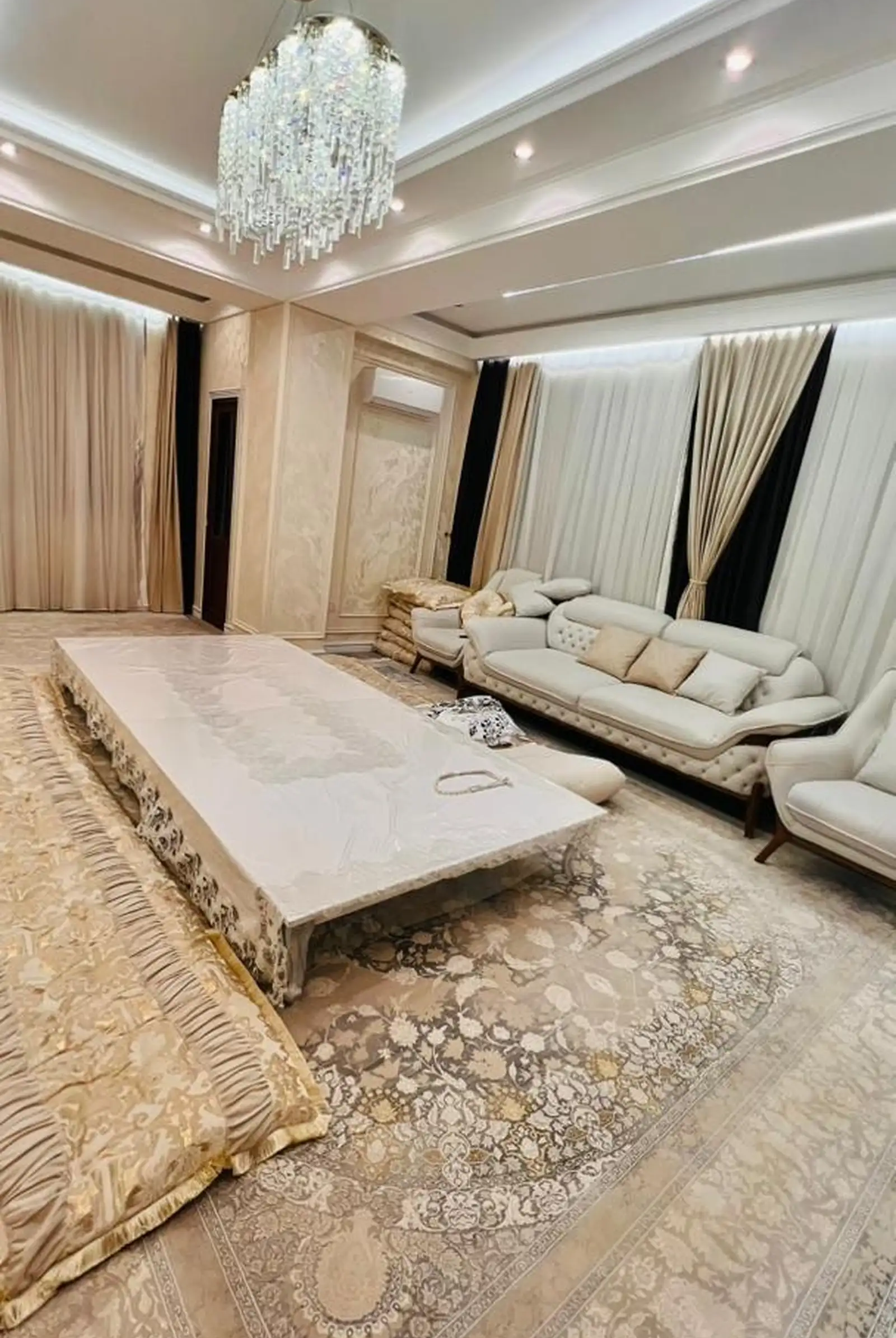 3-комн. квартира, 4 этаж, 140м², Шохмансур ру баруи Зелёный бозор доми Валберис Наздикии Садбарг