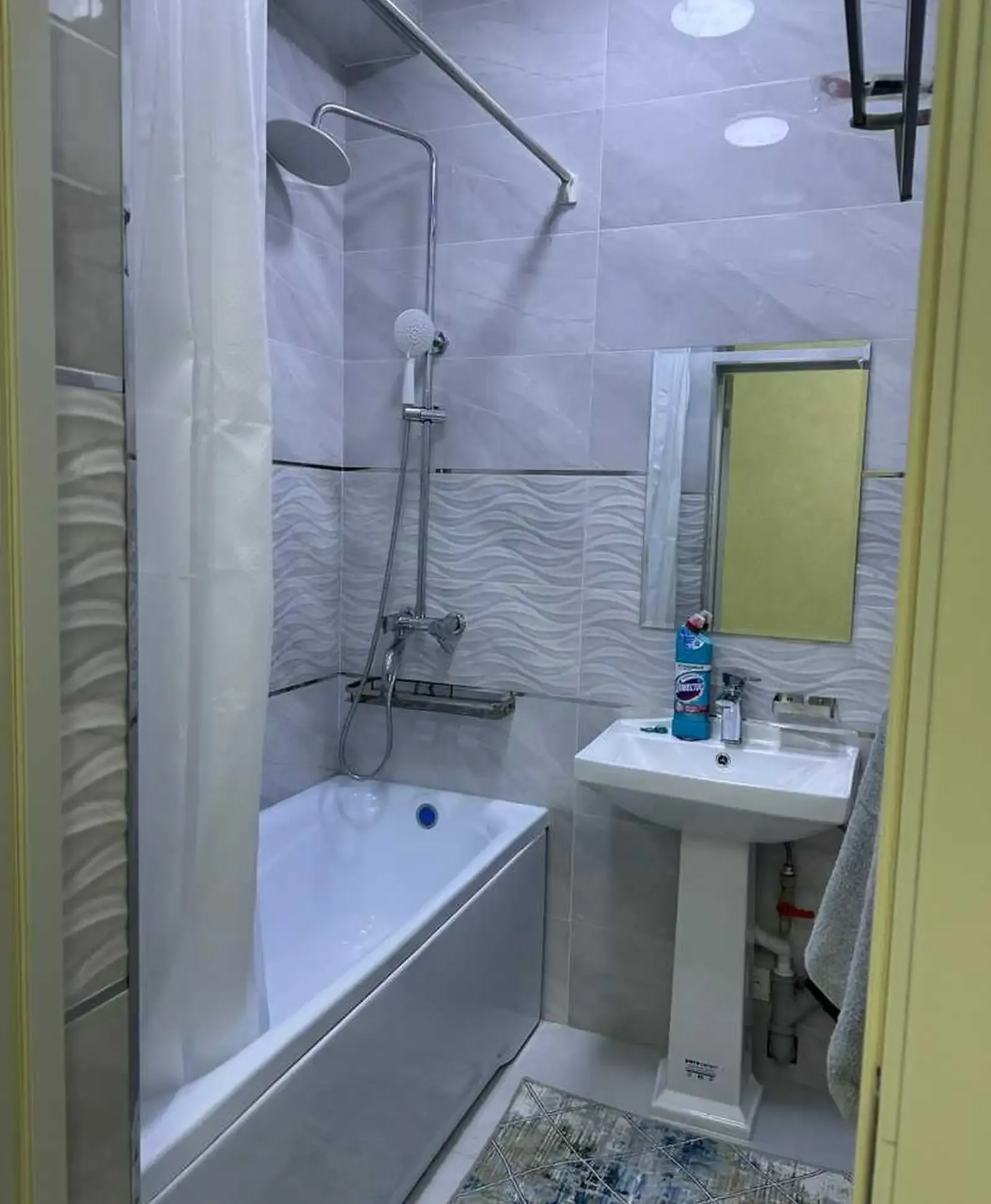 2-комн. квартира, 3 этаж, 65м², Сино