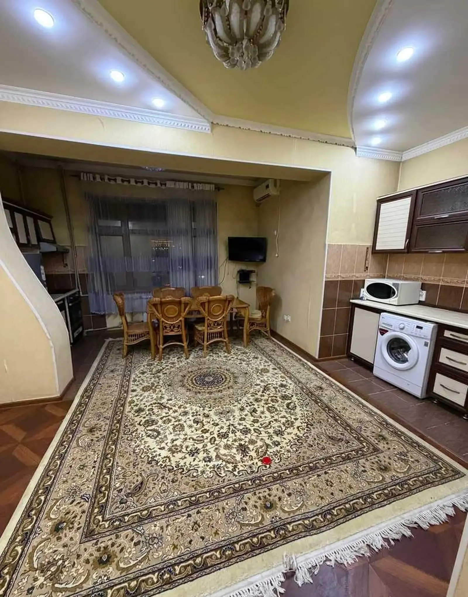 2-комн. квартира, 4 этаж, 100м², И.Сомони