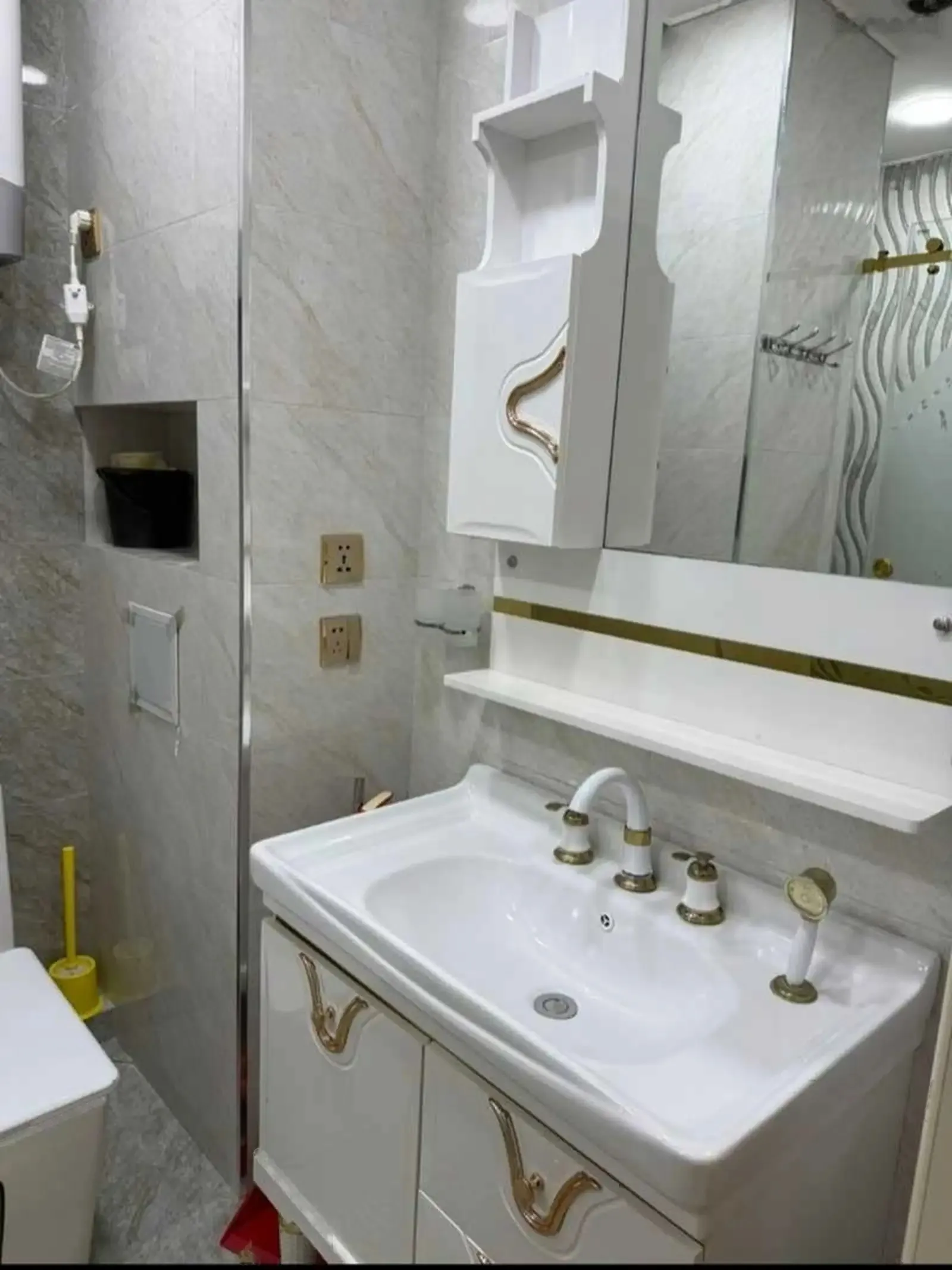 3-комн. квартира, 13 этаж, 105м², Айни