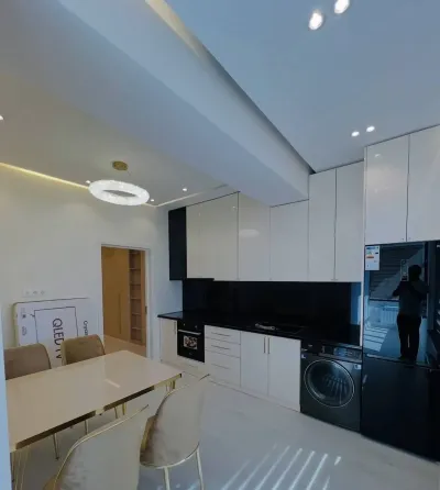 3-комн. квартира, 15 этаж, 112 м², Шохмансур,Чордома