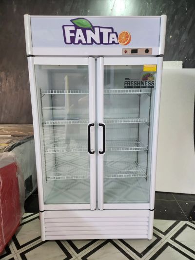 Витринный Холодильник