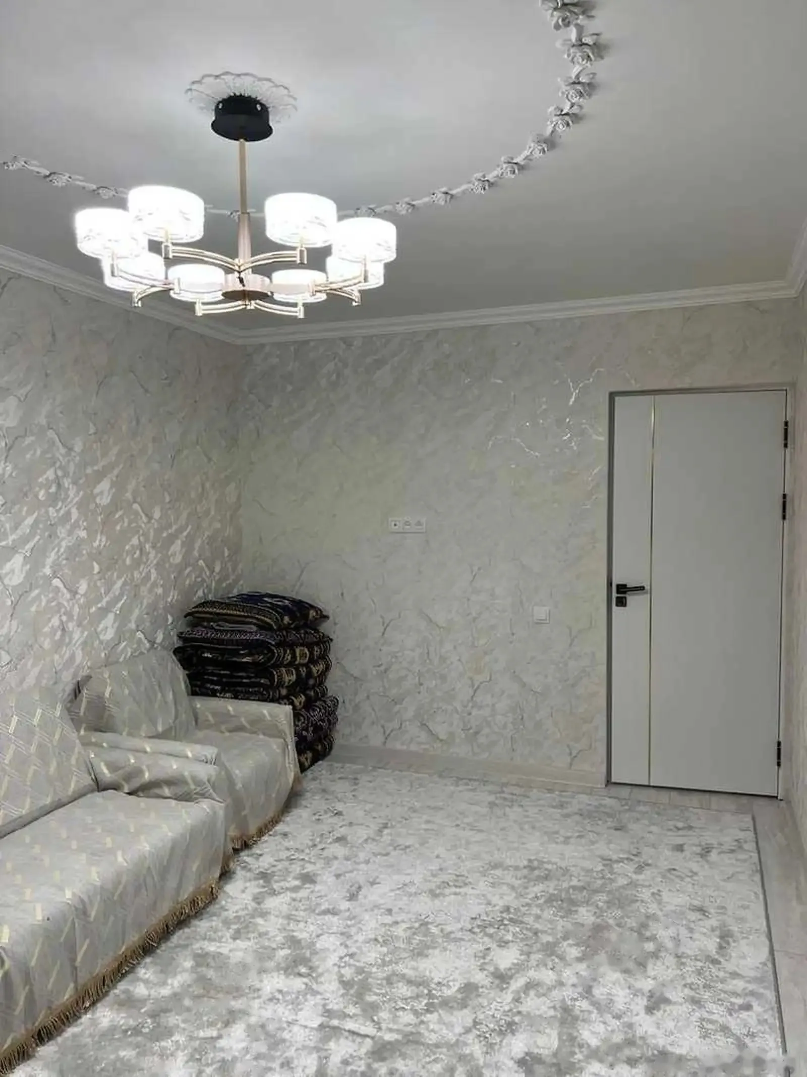 3-комн. квартира, 3 этаж, 80м², 33мкр напротив супермаркети Дастрас