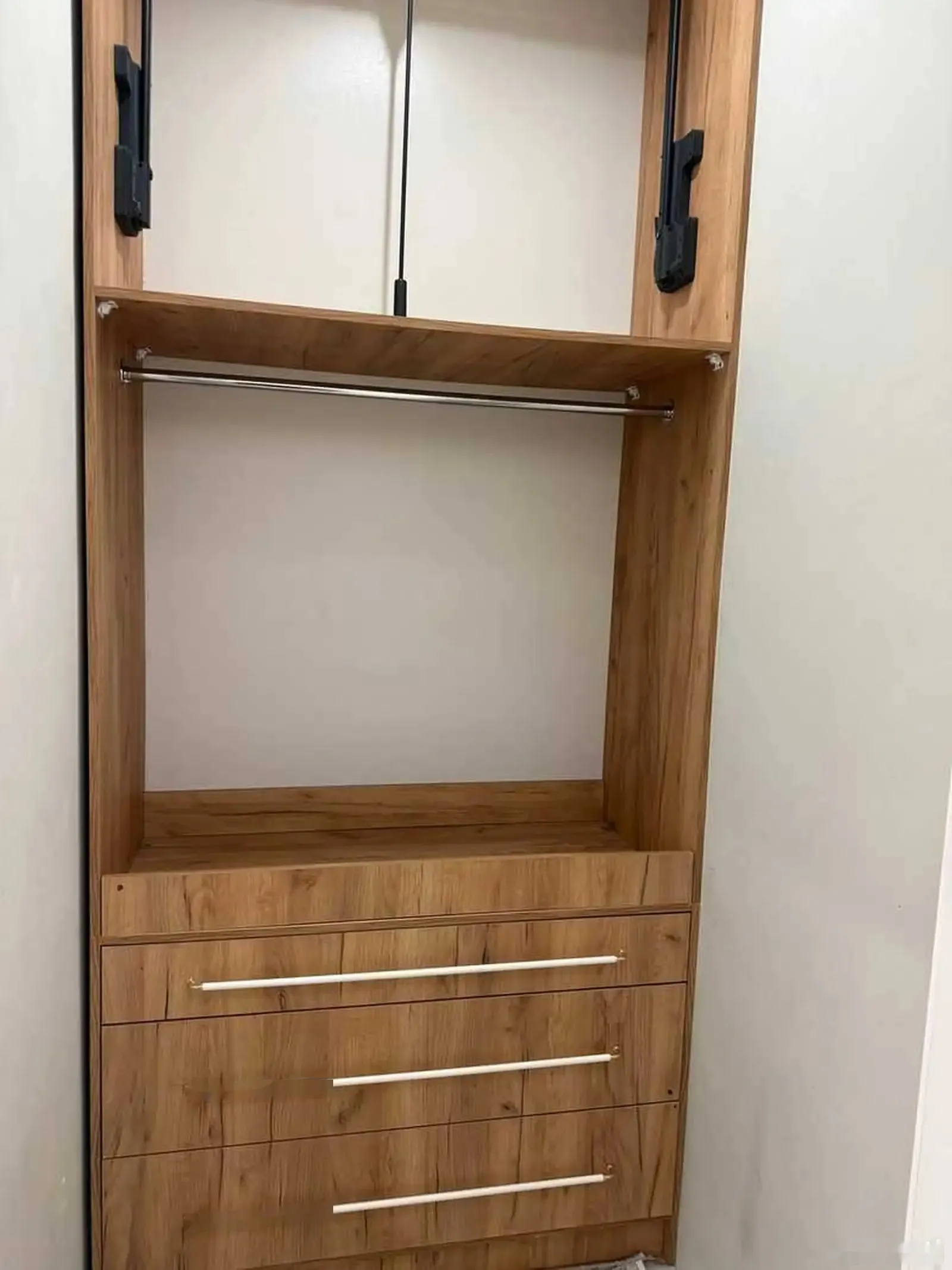 3-комн. квартира, 13 этаж, 120м², Овир