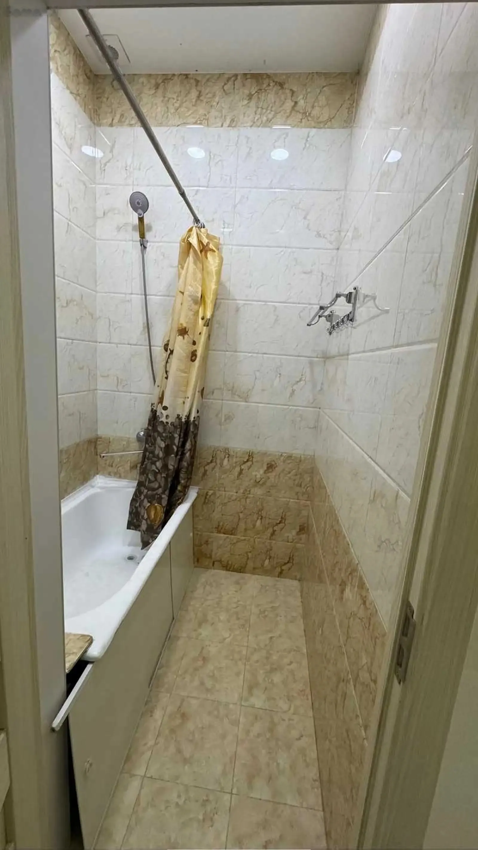 3-комн. квартира, 2 этаж, 65м², Шохмансур