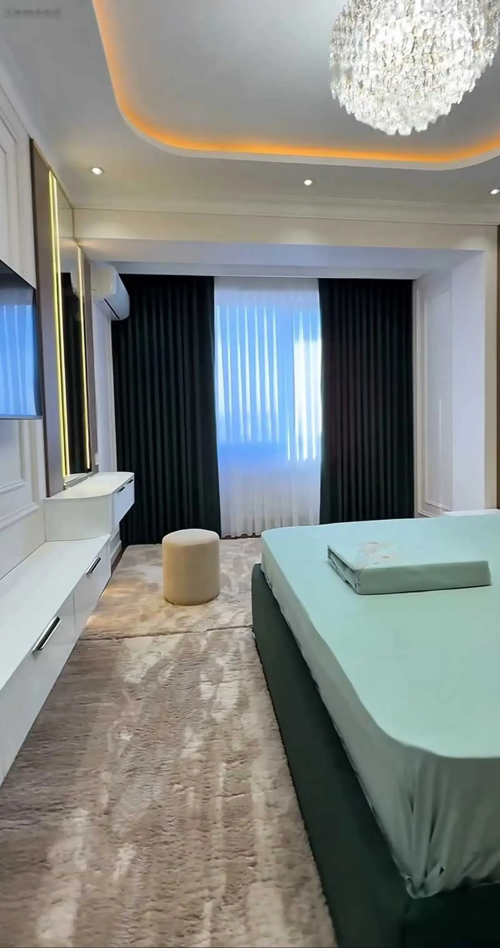 3-комн. квартира, 18 этаж, 120м², 82мкр