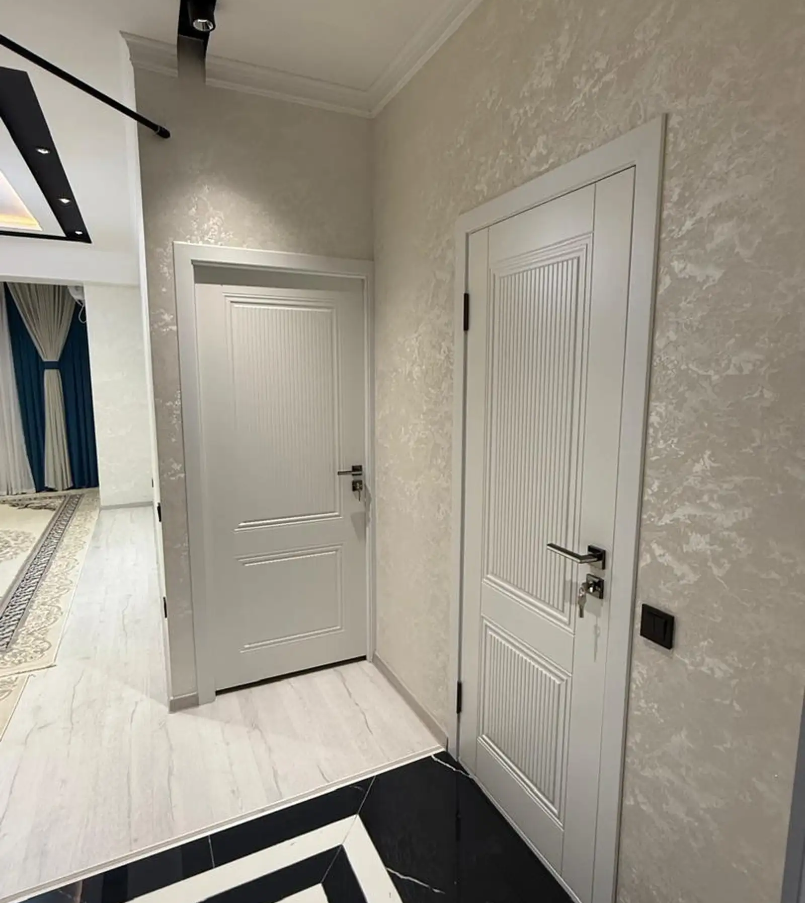 2-комн. квартира, 11 этаж, 50 м², орентир Шохмансур назди Ашан доми ру баруи парки Алишер Навои наздики ОВИР