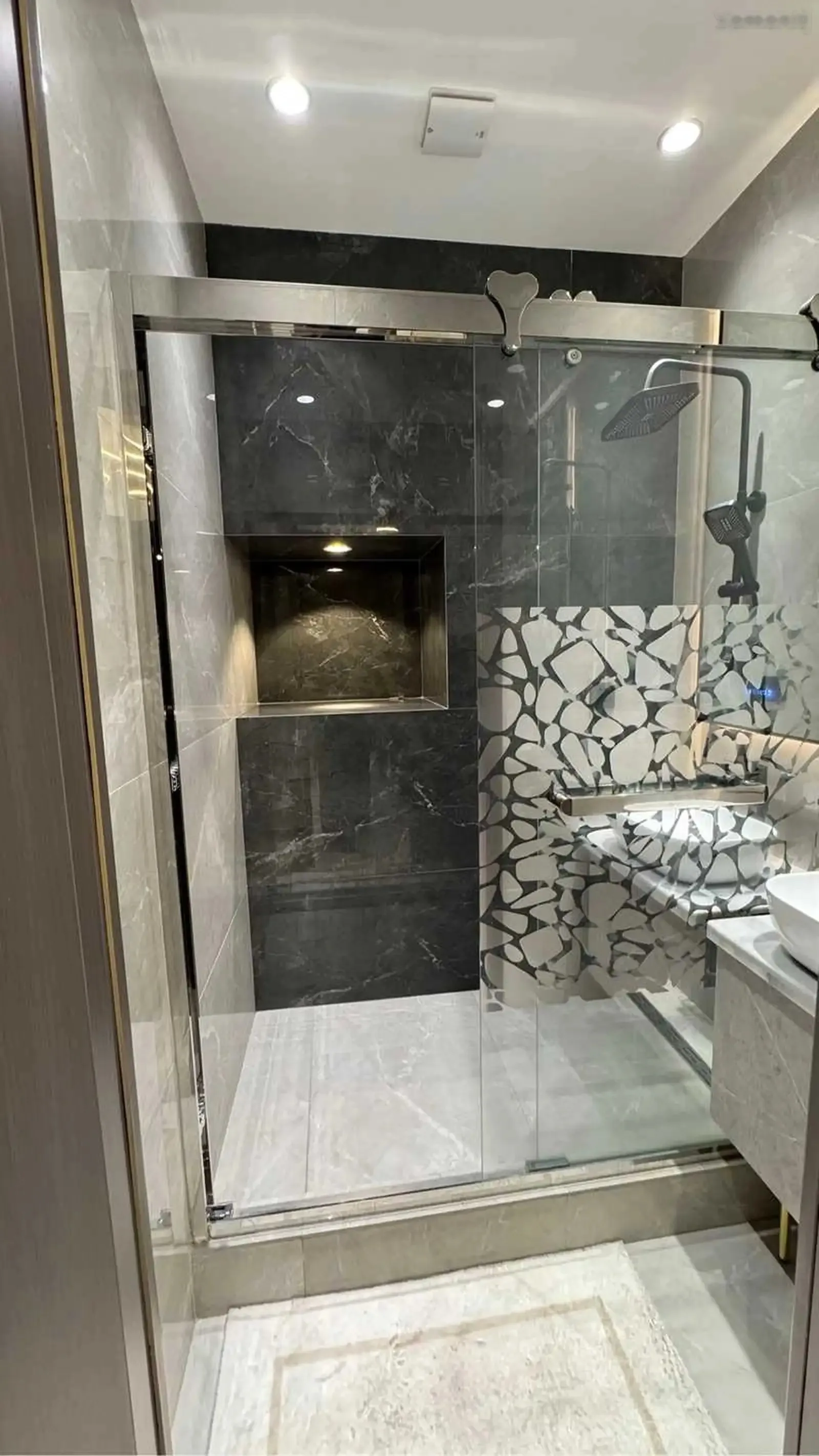 2-комн. квартира, 16 этаж, 72м², напротив Хилтон