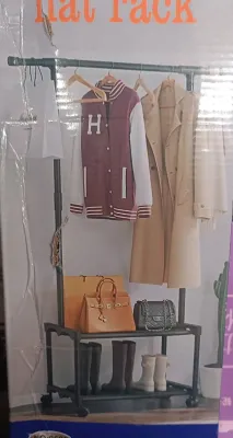 Напольная вешалка