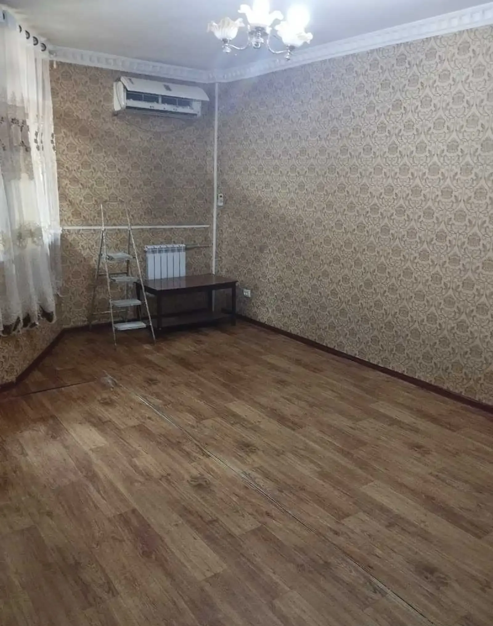 3-комн. квартира, 1 этаж, 75м², 84 Мкр