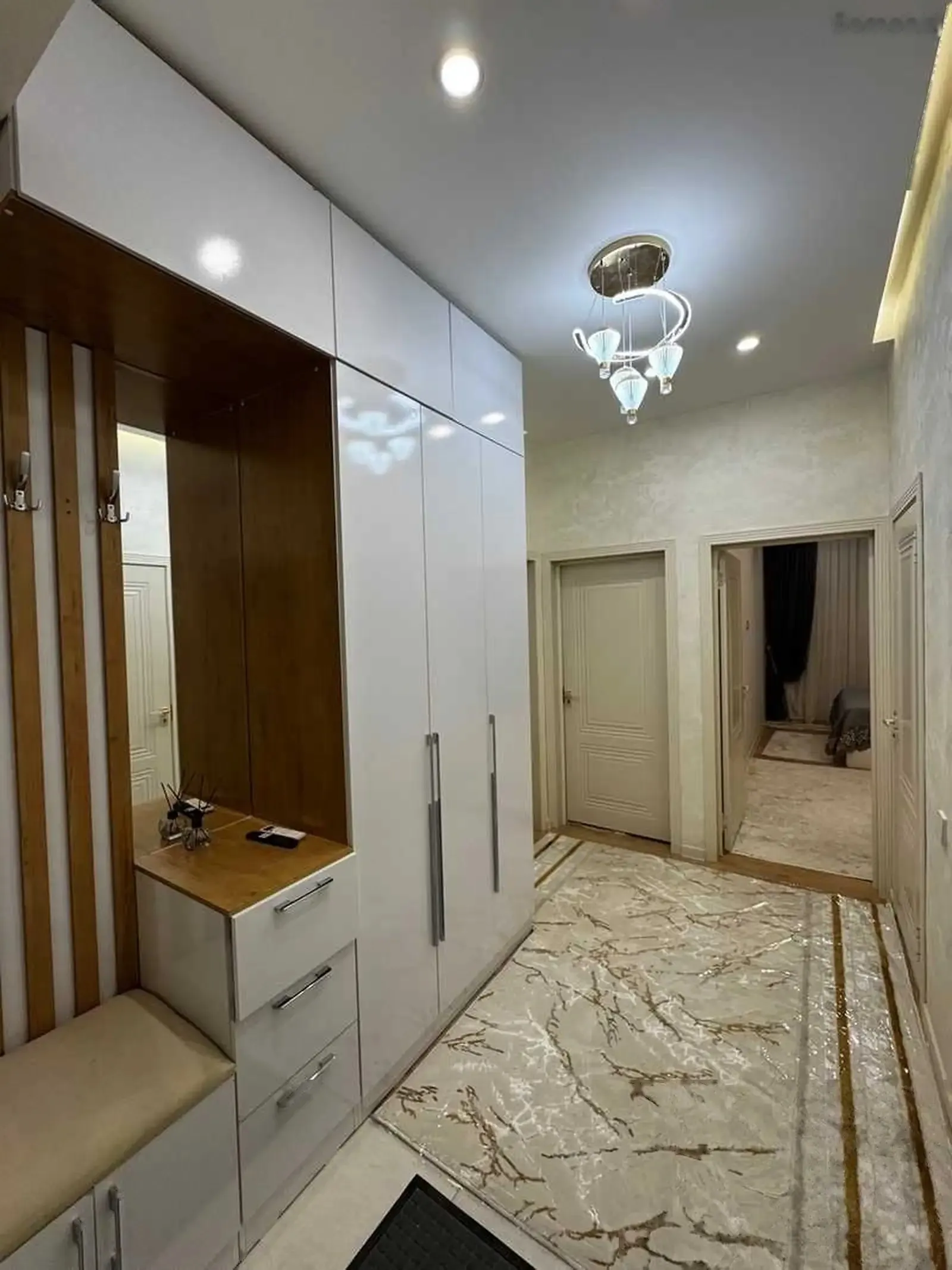 2-комн. квартира, 14 этаж, 64м², Шохмансур