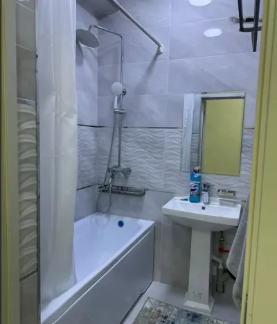2-комн. квартира, 5 этаж, 65м², фирдавси