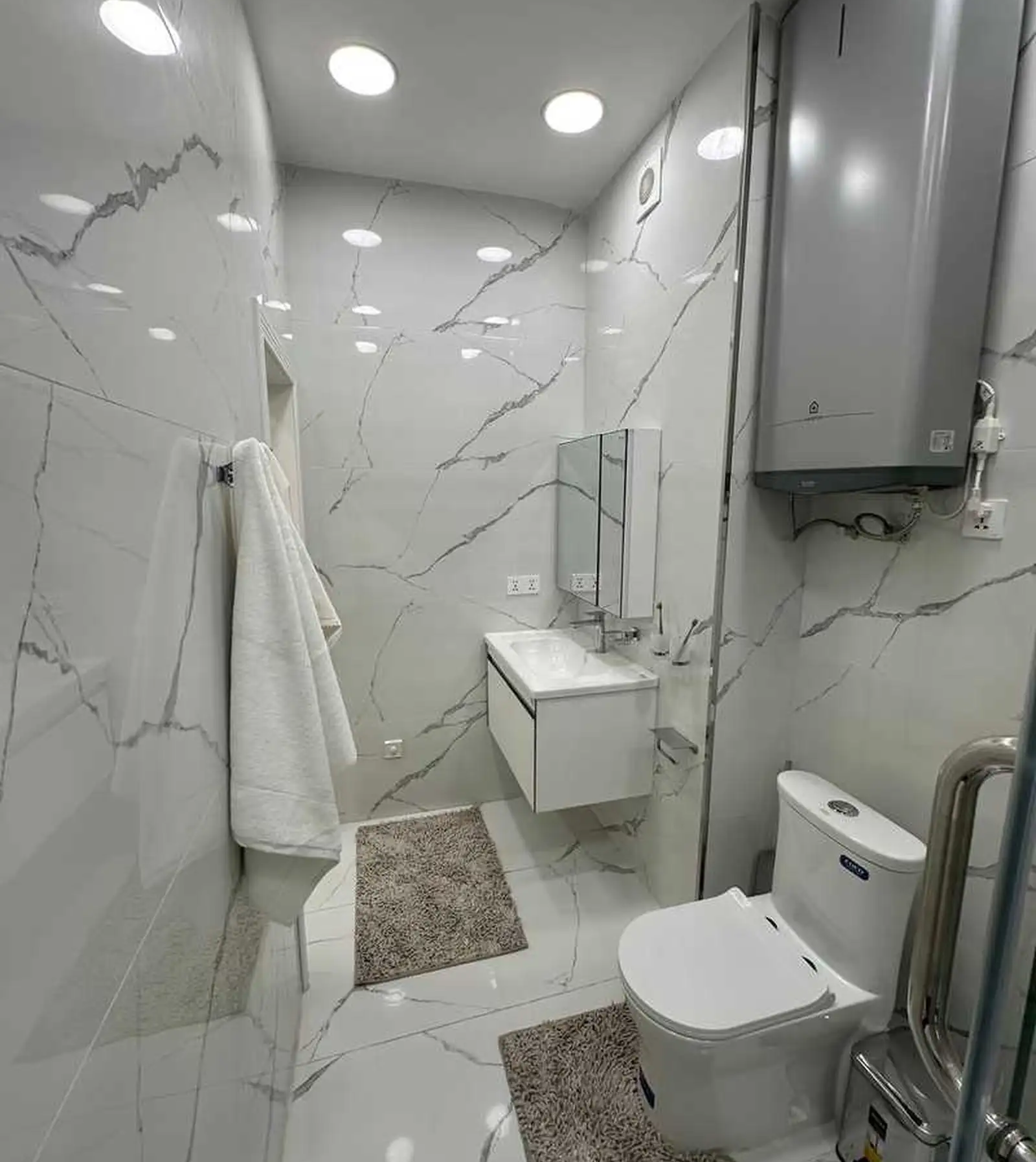 2-комн. квартира, 14 этаж, 65м², Караболо, Пеши Масчити Помириё