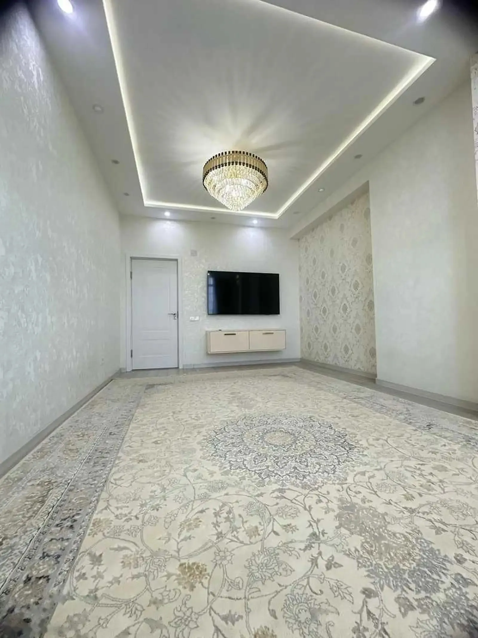 3-комн. квартира, 10 этаж, 77м², Аэропорт