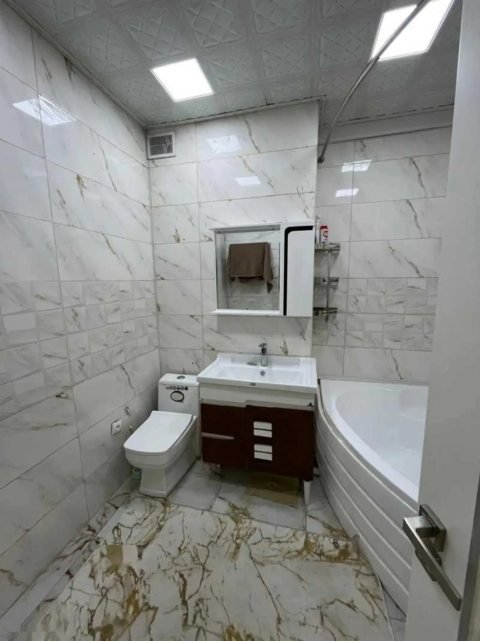 2-комн. квартира, 7 этаж, 67м², И.Сомони ру ба руи Султонбей